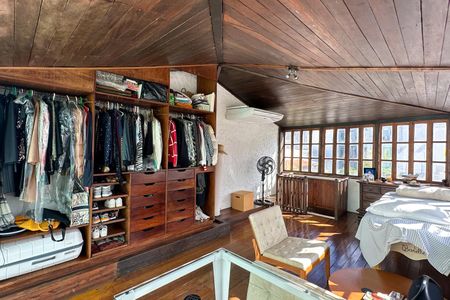 Apartamento à venda com 230m², 2 quartos e 2 vagasÁrea externa