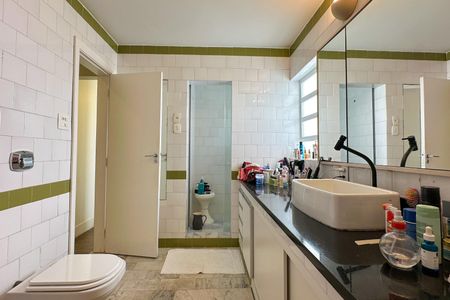 Apartamento à venda com 230m², 2 quartos e 2 vagasSuíte