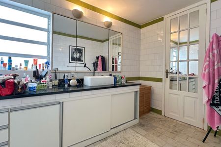 Apartamento à venda com 230m², 2 quartos e 2 vagasSuíte