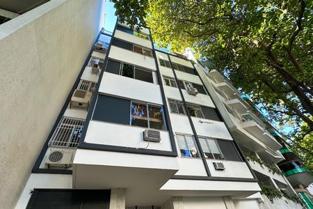 Apartamento à venda com 230m², 2 quartos e 2 vagasFachada