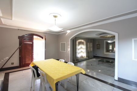 Casa à venda com 1860m², 5 quartos e 8 vagasSala 4