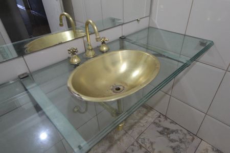 Casa à venda com 1860m², 5 quartos e 8 vagasBanheiro Social