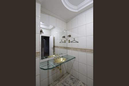 Casa à venda com 1860m², 5 quartos e 8 vagasBanheiro Social