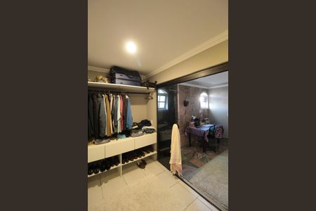 Casa à venda com 1860m², 5 quartos e 8 vagasCloset da Suite 1