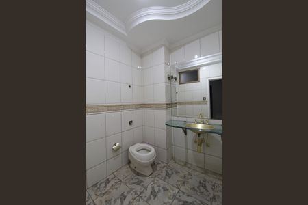 Casa à venda com 1860m², 5 quartos e 8 vagasBanheiro Social