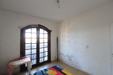 Casa à venda com 1860m², 5 quartos e 8 vagasQuarto