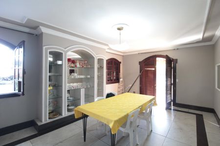 Casa à venda com 1860m², 5 quartos e 8 vagasSala 4
