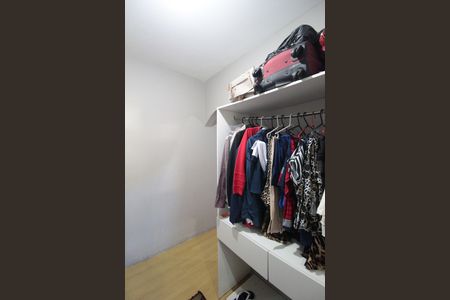 Casa à venda com 1860m², 5 quartos e 8 vagasCloset da Suite 2