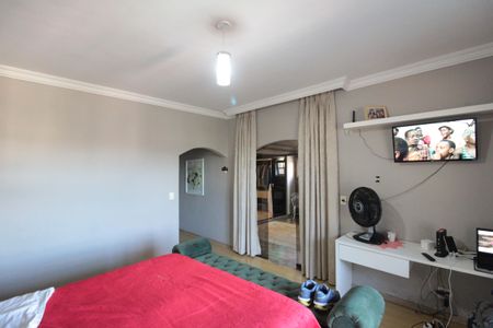 Casa à venda com 1860m², 5 quartos e 8 vagasSuite 1