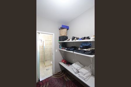 Casa à venda com 1860m², 5 quartos e 8 vagasCloset da Suite 2