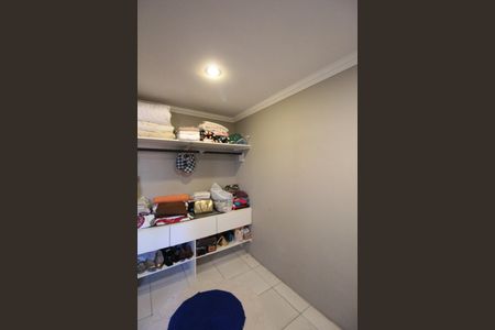Casa à venda com 1860m², 5 quartos e 8 vagasCloset da Suite 1