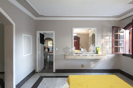 Casa à venda com 1860m², 5 quartos e 8 vagasSala 4