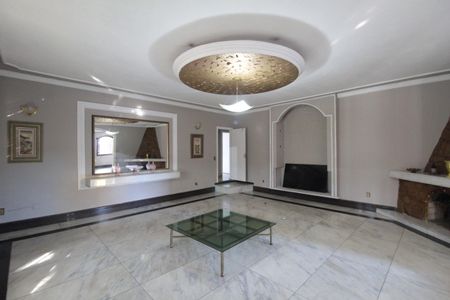 Casa à venda com 1860m², 5 quartos e 8 vagasSala 1