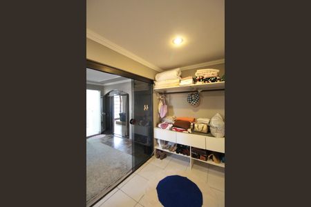 Casa à venda com 1860m², 5 quartos e 8 vagasCloset da Suite 1