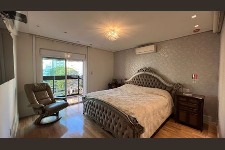 Apartamento à venda com 230m², 4 quartos e 4 vagas Apartamento à venda com 230m², 4 quartos e 4 vagasSuite 4