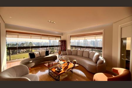 Apartamento à venda com 230m², 4 quartos e 4 vagas Apartamento à venda com 230m², 4 quartos e 4 vagasSala