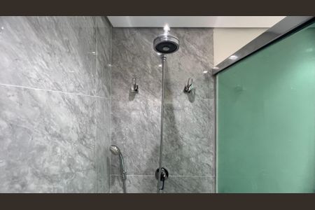 Apartamento à venda com 230m², 4 quartos e 4 vagas Apartamento à venda com 230m², 4 quartos e 4 vagasBanheiro da Suíte 3