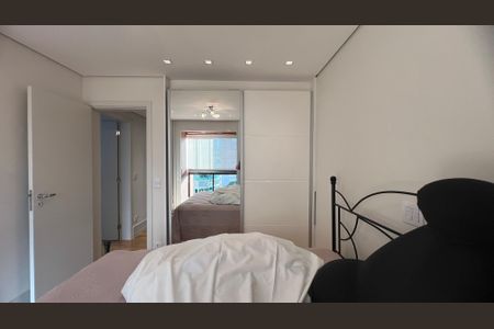 Apartamento à venda com 230m², 4 quartos e 4 vagas Apartamento à venda com 230m², 4 quartos e 4 vagasSuite 1