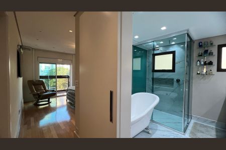 Apartamento à venda com 230m², 4 quartos e 4 vagas Apartamento à venda com 230m², 4 quartos e 4 vagasSuite 4