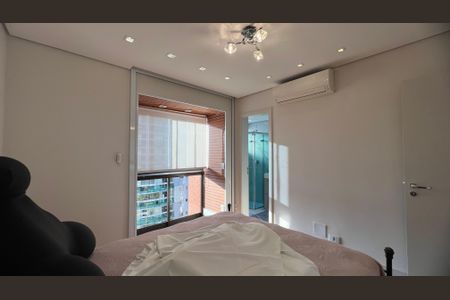 Apartamento à venda com 230m², 4 quartos e 4 vagas Apartamento à venda com 230m², 4 quartos e 4 vagasSuite 1