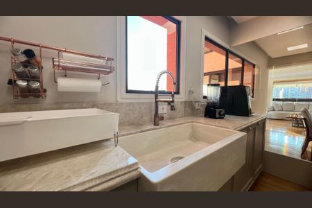 Apartamento à venda com 230m², 4 quartos e 4 vagas Apartamento à venda com 230m², 4 quartos e 4 vagasCozinha