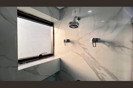 Apartamento à venda com 230m², 4 quartos e 4 vagas Apartamento à venda com 230m², 4 quartos e 4 vagasBanheiro da Suíte 1