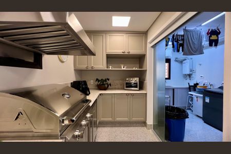 Apartamento à venda com 230m², 4 quartos e 4 vagas Apartamento à venda com 230m², 4 quartos e 4 vagasChurrasqueira