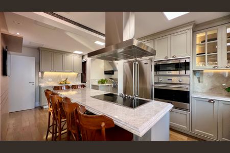 Apartamento à venda com 230m², 4 quartos e 4 vagas Apartamento à venda com 230m², 4 quartos e 4 vagasCozinha