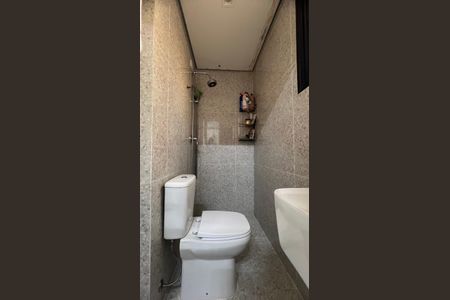 Apartamento à venda com 230m², 4 quartos e 4 vagas Apartamento à venda com 230m², 4 quartos e 4 vagasBanheiro de serviço