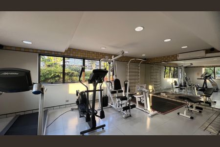 Apartamento à venda com 230m², 4 quartos e 4 vagas Apartamento à venda com 230m², 4 quartos e 4 vagasÁrea comum