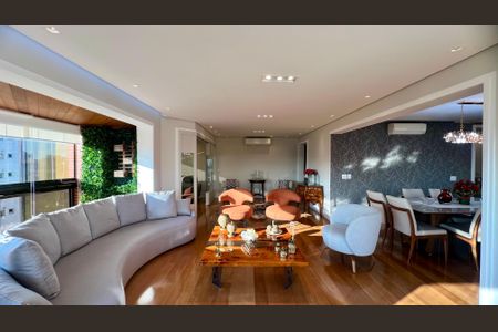 Apartamento à venda com 230m², 4 quartos e 4 vagas Apartamento à venda com 230m², 4 quartos e 4 vagasSala