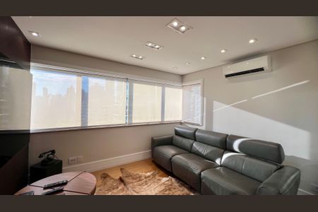 Apartamento à venda com 230m², 4 quartos e 4 vagas Apartamento à venda com 230m², 4 quartos e 4 vagasSala de TV