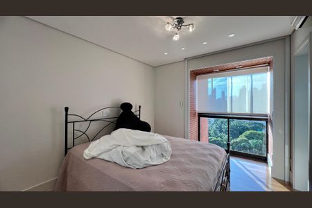 Apartamento à venda com 230m², 4 quartos e 4 vagas Apartamento à venda com 230m², 4 quartos e 4 vagasSuite 1