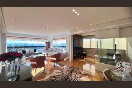 Apartamento à venda com 230m², 4 quartos e 4 vagas Apartamento à venda com 230m², 4 quartos e 4 vagasSala