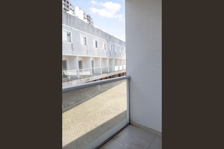 Casa de condomínio para alugar com 95m², 2 quartos e 1 vaga Casa de condomínio para alugar com 95m², 2 quartos e 1 vagaVaranda