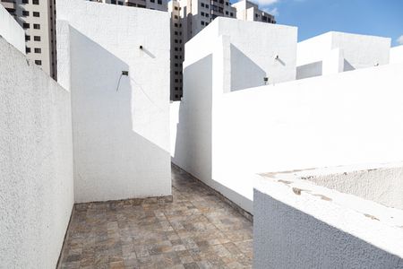 Casa de condomínio para alugar com 95m², 2 quartos e 1 vaga Casa de condomínio para alugar com 95m², 2 quartos e 1 vagaVaranda