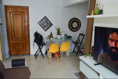Apartamento à venda com 55m², 2 quartos e 1 vaga Apartamento à venda com 55m², 2 quartos e 1 vagaSala