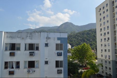 Apartamento à venda com 55m², 2 quartos e 1 vaga Apartamento à venda com 55m², 2 quartos e 1 vagaVista da Área de Serviço