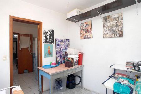 Casa à venda com 150m², 4 quartos e 1 vagaEscritório