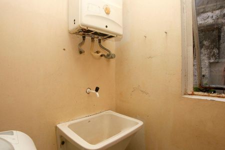 Casa à venda com 150m², 4 quartos e 1 vagaÁrea de Serviço