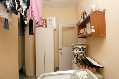 Casa à venda com 150m², 4 quartos e 1 vagaÁrea de Serviço