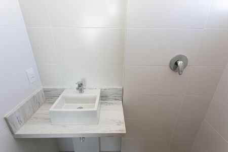 Apartamento à venda com 80m², 2 quartos e 2 vagasBanheiro da Suíte 1