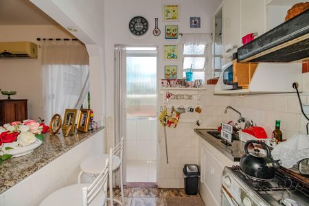 Apartamento à venda com 75m², 2 quartos e sem vaga Apartamento à venda com 75m², 2 quartos e sem vagaCozinha e Área de Serviço