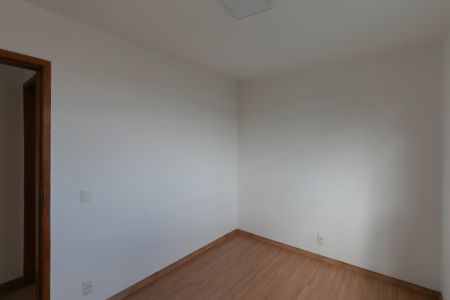 Apartamento à venda com 70m², 3 quartos e 1 vagaQuarto 2