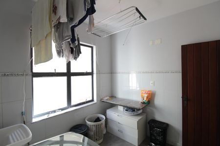 Casa de condomínio à venda com 158m², 3 quartos e 2 vagasÁrea de Serviço