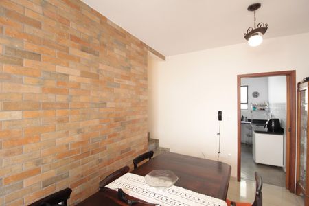 Casa de condomínio à venda com 158m², 3 quartos e 2 vagasCopa