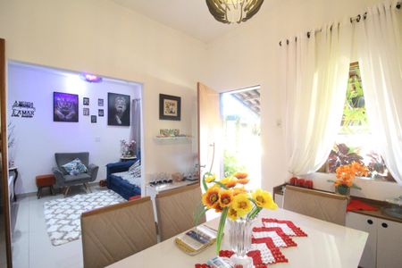 Casa à venda com 180m², 2 quartos e 1 vagaSala de jantar