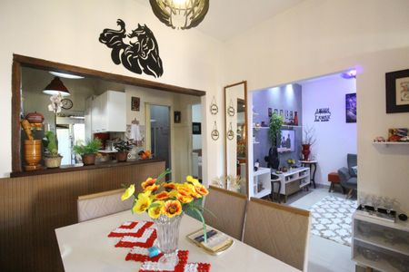 Casa à venda com 180m², 2 quartos e 1 vagaSala de jantar