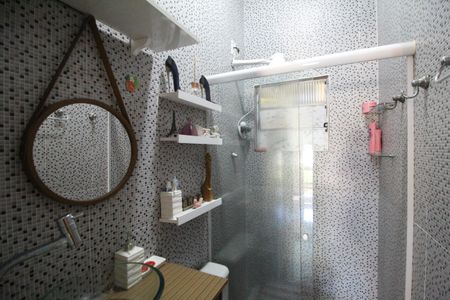 Casa à venda com 180m², 2 quartos e 1 vagaBanheiro