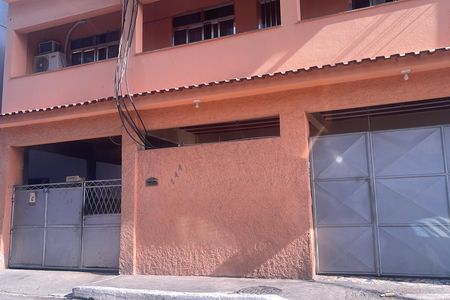 Casa para alugar com 51m², 1 quarto e 2 vagas Casa para alugar com 51m², 1 quarto e 2 vagasFachada